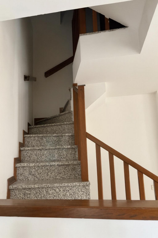 Ponte di Brenta, Via Ceron, in tranquillo contesto condominiale, proponiamo una soluzione abitati...