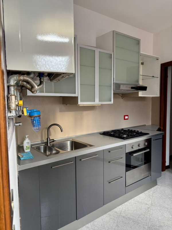 Ponte di Brenta, Via Ceron, in tranquillo contesto condominiale, proponiamo una soluzione abitati...