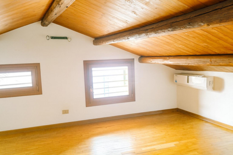 Ponte di Brenta, Via Ceron, in tranquillo contesto condominiale, proponiamo una soluzione abitati...