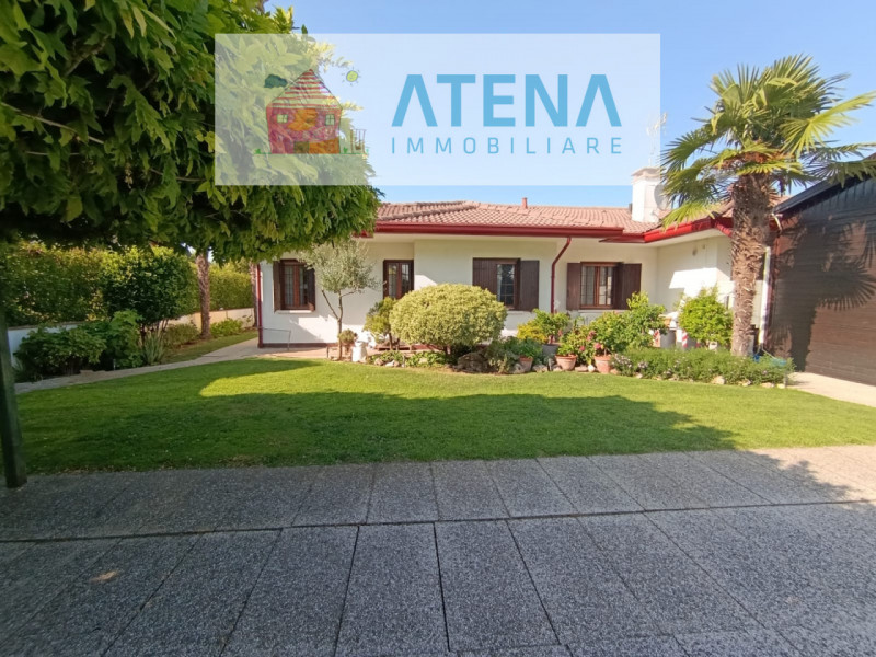 rif. 25661

Campodarsego - Porzione di bifamiliare tutta su un unico livello, con ampio giardino ...