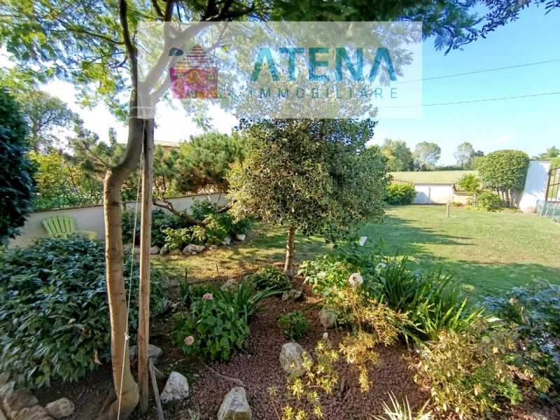 rif. 25661

Campodarsego - Porzione di bifamiliare tutta su un unico livello, con ampio giardino ...