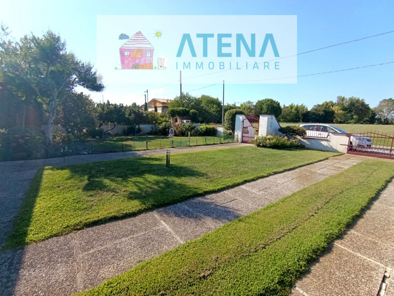 rif. 25661

Campodarsego - Porzione di bifamiliare tutta su un unico livello, con ampio giardino ...