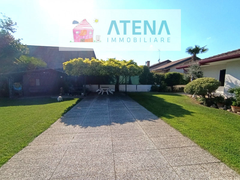 rif. 25661

Campodarsego - Porzione di bifamiliare tutta su un unico livello, con ampio giardino ...