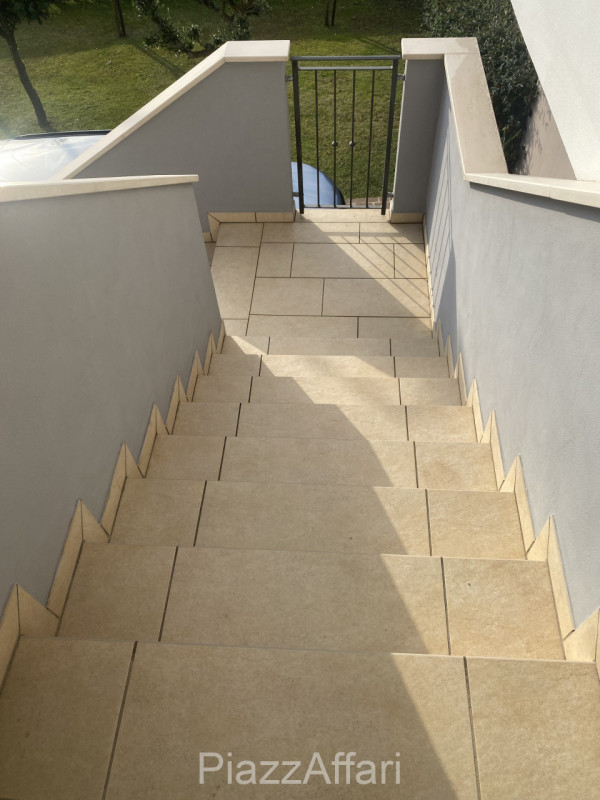 Piove di Sacco, a 300 mt dalle nuove scuole Enrico Caterino Davila e perciò comoda a tutti i serv...