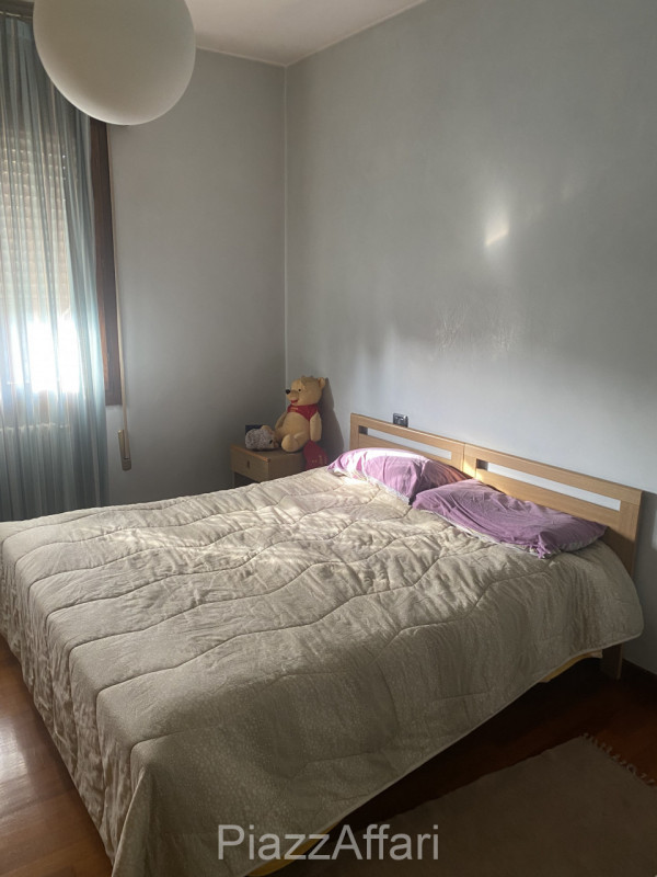 Piove di Sacco, a 300 mt dalle nuove scuole Enrico Caterino Davila e perciò comoda a tutti i serv...