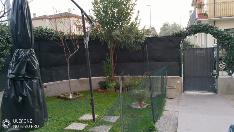 PORZIONE BIFAMILIARE CON GIARDINO AD ARCELLA-SAN BELLINO €.245.000 rif.CL514

Nel cuore del quart...