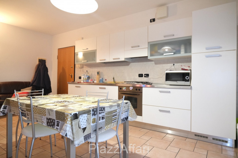 Piove di Sacco, Via Fratelli Maristi, in una stradina chiusa del quartiere Madonna delle Grazie e...