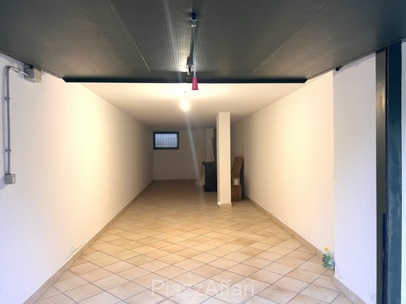 Piove di Sacco, Via Fratelli Maristi, in una stradina chiusa del quartiere Madonna delle Grazie e...