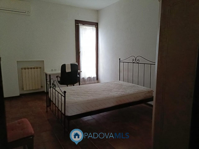 Immobile in esclusiva al Gruppo Padova MLS 

Selvazzano Dentro - nel quartiere centrale di Tencar...