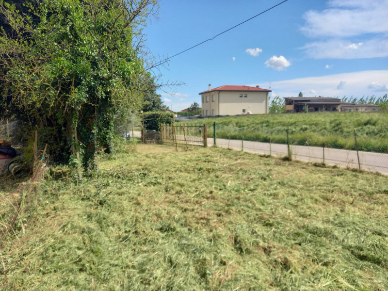 MONSELICE: Proponiamo in vendita, tra Este e Monselice e a pochi passi dalla viabilità principale...