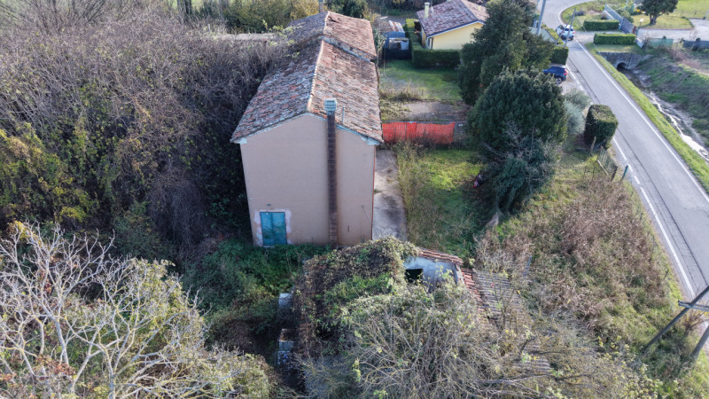 MONSELICE: Proponiamo in vendita, tra Este e Monselice e a pochi passi dalla viabilità principale...