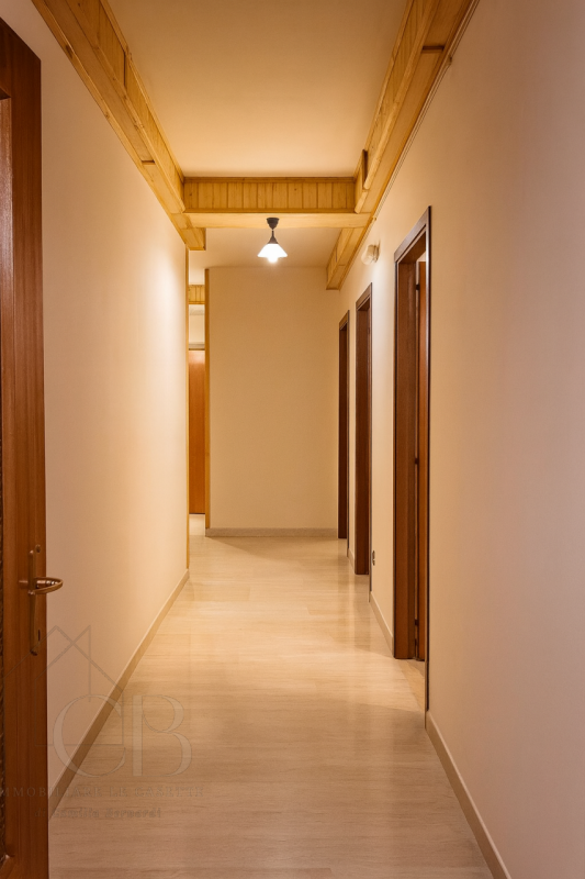 Appartamento al quinto ed ultimo piano nel cuore del quartiere Sant' Osvaldo, in una posizione st...