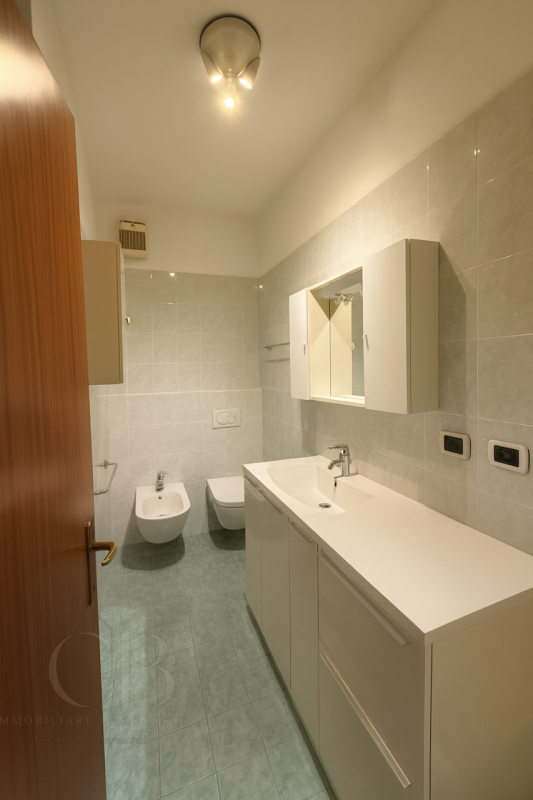 Appartamento al quinto ed ultimo piano nel cuore del quartiere Sant' Osvaldo, in una posizione st...