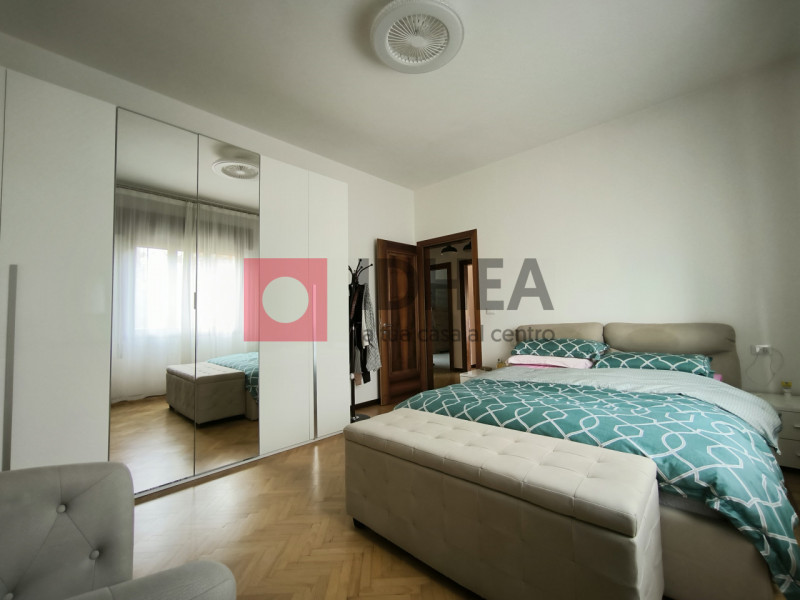 TREVISO: SAN ZENO
A 500 metri dalle mura di Treviso, proponiamo villa singola completamente ristr...