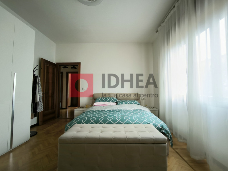 TREVISO: SAN ZENO
A 500 metri dalle mura di Treviso, proponiamo villa singola completamente ristr...