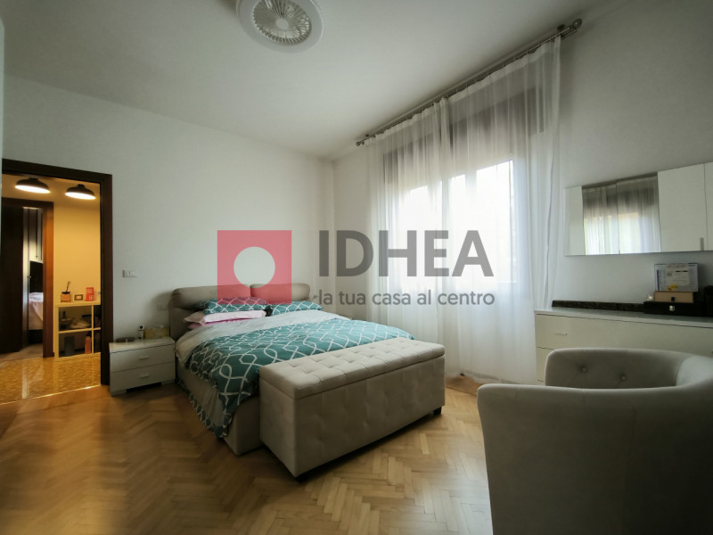 TREVISO: SAN ZENO
A 500 metri dalle mura di Treviso, proponiamo villa singola completamente ristr...