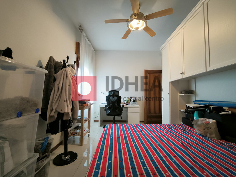 TREVISO: SAN ZENO
A 500 metri dalle mura di Treviso, proponiamo villa singola completamente ristr...