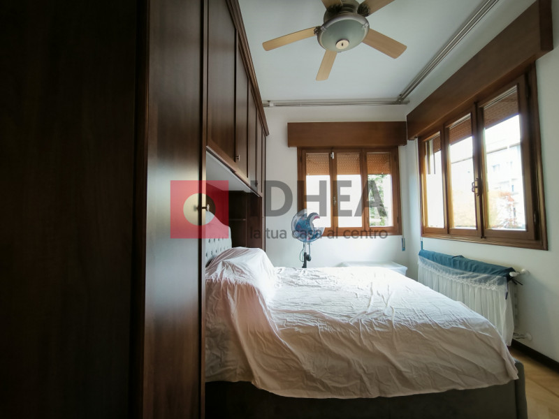 TREVISO: SAN ZENO
A 500 metri dalle mura di Treviso, proponiamo villa singola completamente ristr...