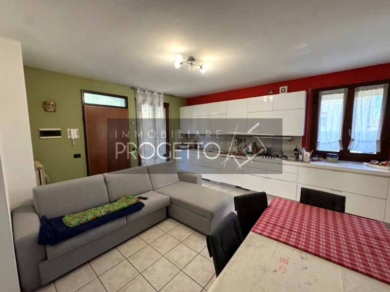 A due passi da Piazzola sul Brenta, Limena e Curtarolo, in quartiere residenziali tranquillo e ci...