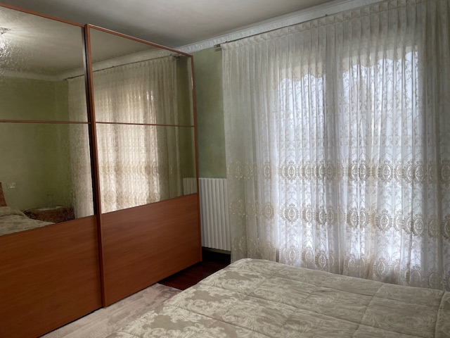 Oggi vi proponiamo una soluzione che vi permetterà di essere in una zona comoda al centro di Pont...