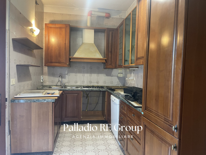 In zona residenziale, tranquilla e ben servita nel quartiere di Laghetto, Vicenza, vi proponiamo ...