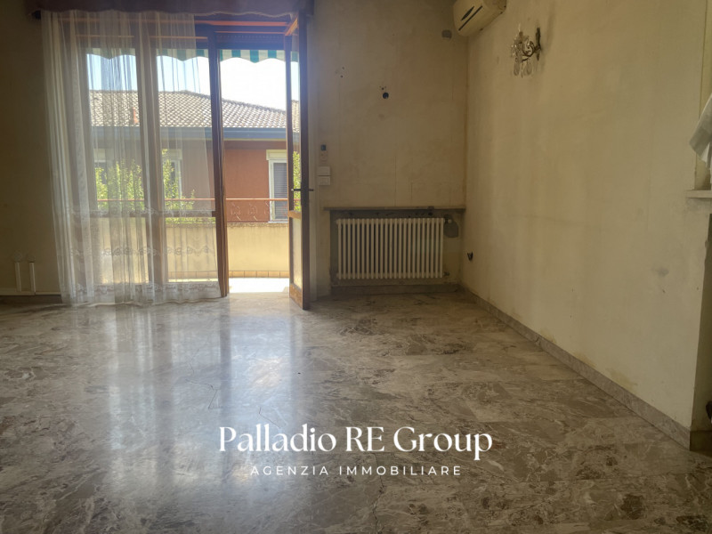 In zona residenziale, tranquilla e ben servita nel quartiere di Laghetto, Vicenza, vi proponiamo ...