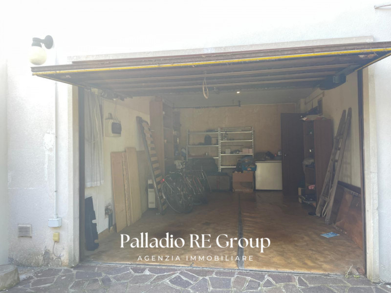 In zona residenziale, tranquilla e ben servita nel quartiere di Laghetto, Vicenza, vi proponiamo ...