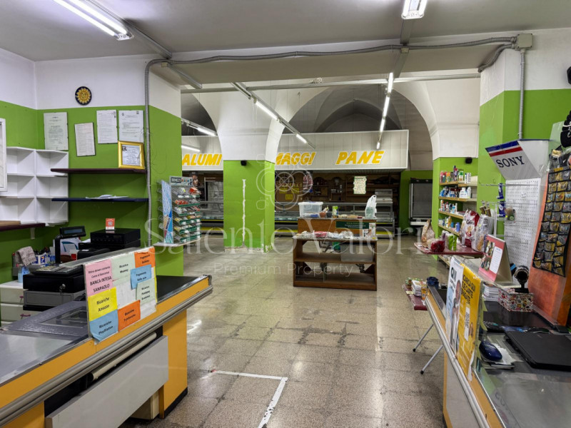 Magazzino a Parabita