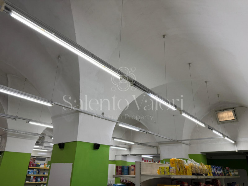 Magazzino a Parabita