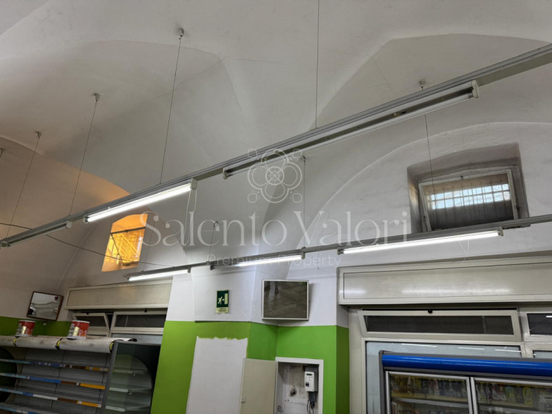 Magazzino a Parabita