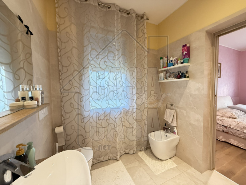 Rif. B025 - Nel cuore di Montegrotto Terme, proponiamo in vendita una splendida porzione di bifam...