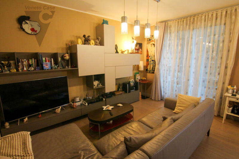 A Piovega di Piove di Sacco è in vendita una porzione di quadrifamiliare di recente costruzione s...