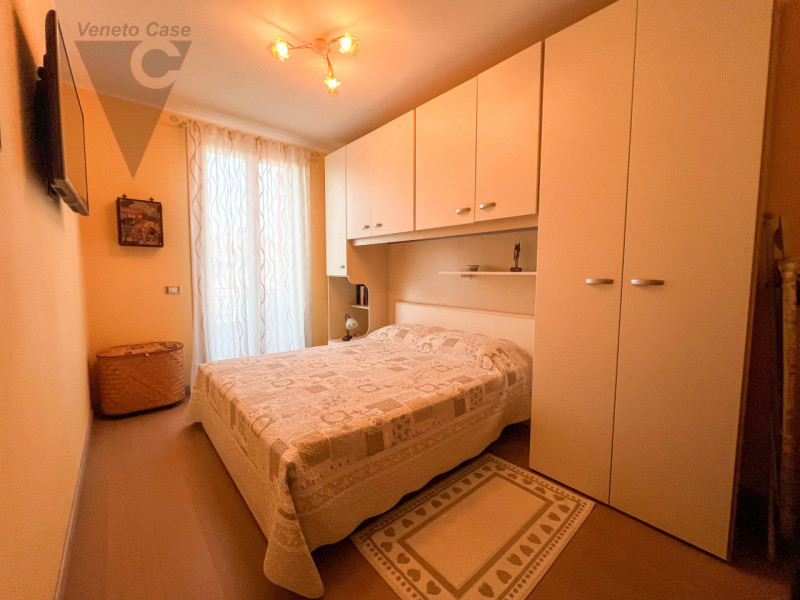 A Piovega di Piove di Sacco è in vendita una porzione di quadrifamiliare di recente costruzione s...