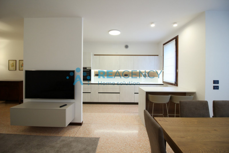 Thiene centro

Sei alla ricerca di un tricamere completamente arredato? 

Prezzo € 900 mensili (+...