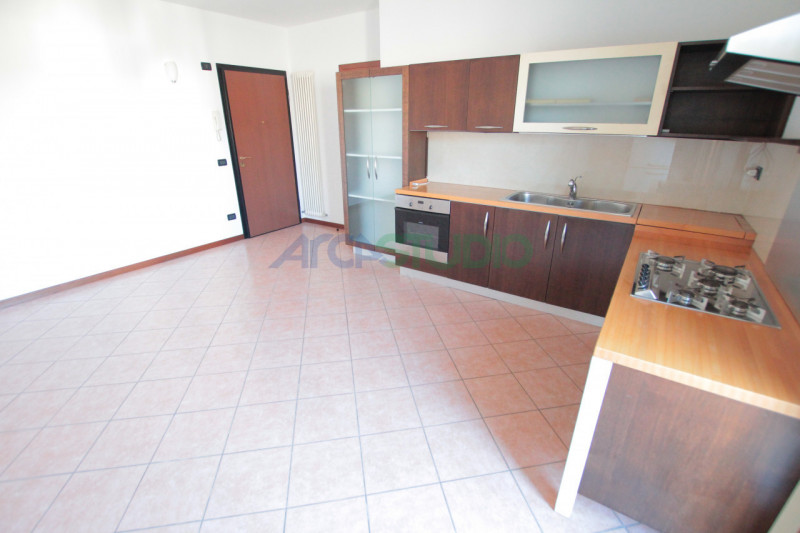 Bressanvido: spazioso mini appartamento posto in zona residenziale tranquilla, in centro paese!
P...