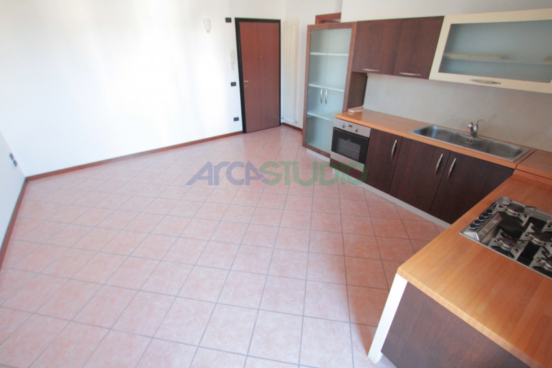 Bressanvido: spazioso mini appartamento posto in zona residenziale tranquilla, in centro paese!
P...