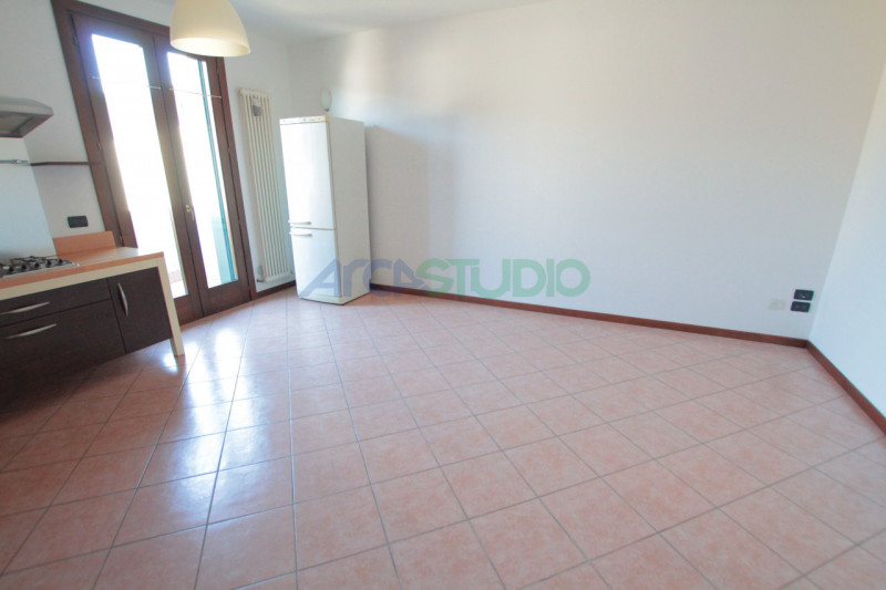 Bressanvido: spazioso mini appartamento posto in zona residenziale tranquilla, in centro paese!
P...