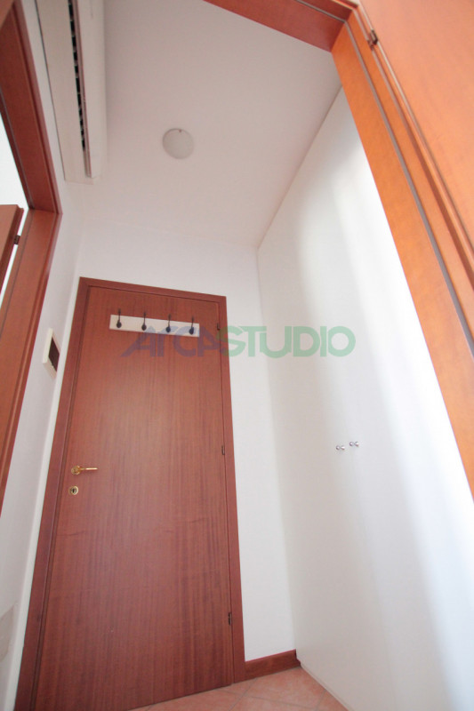 Bressanvido: spazioso mini appartamento posto in zona residenziale tranquilla, in centro paese!
P...