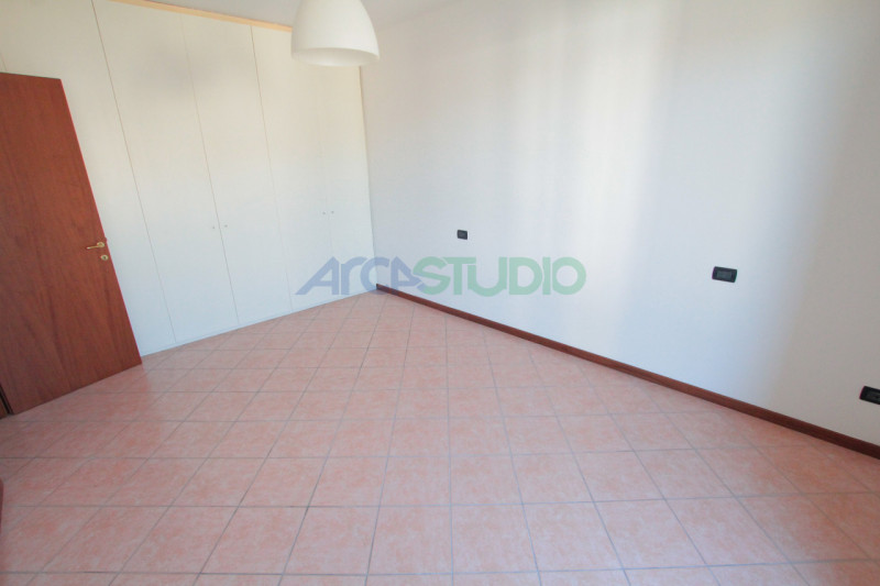 Bressanvido: spazioso mini appartamento posto in zona residenziale tranquilla, in centro paese!
P...