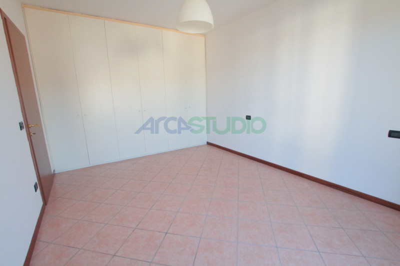 Bressanvido: spazioso mini appartamento posto in zona residenziale tranquilla, in centro paese!
P...