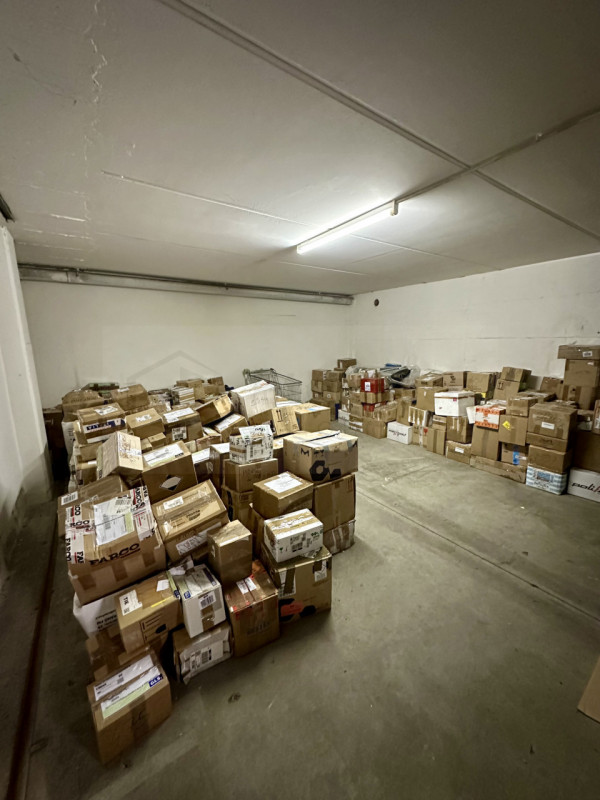 Nel centro pulsante di Limena, proponiamo in vendita un negozio spazioso e ben strutturato, ideal...