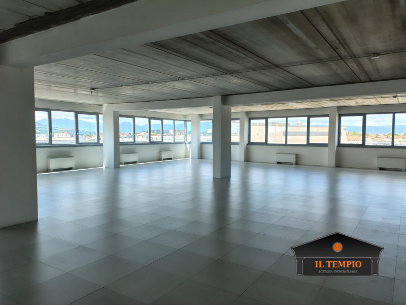 PALAZZO DIREZIONALE CON UFFICI E LABORATORI – VICENZA OVEST

In zona industriale di Vicenza Ovest...