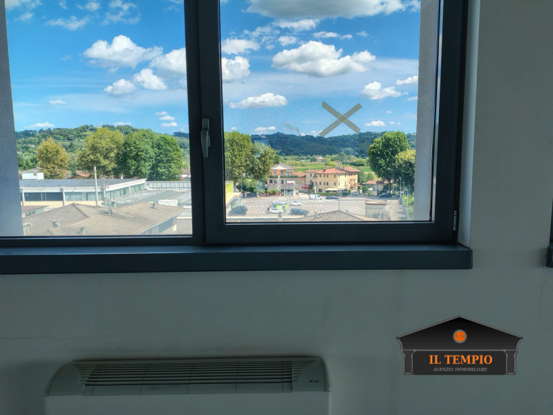 PALAZZO DIREZIONALE CON UFFICI E LABORATORI – VICENZA OVEST

In zona industriale di Vicenza Ovest...