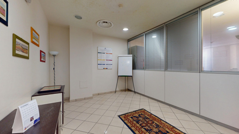 VICENZA OVEST

Posizionato nel cuore di San Felice, una delle zone più vivaci e strategiche di Vi...