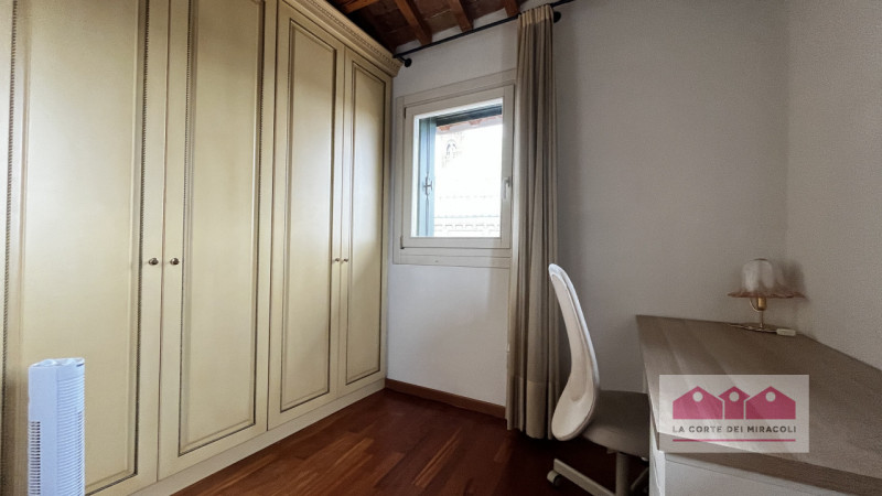 SOLO CONTRATTI TRANSITORI DA 6 A 12 MESI - CENTRO STORICO: APPARTAMENTO CON VISTA SPETTACOLARE SU...