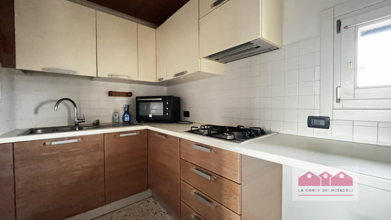 SOLO CONTRATTI TRANSITORI DA 6 A 12 MESI - CENTRO STORICO: APPARTAMENTO CON VISTA SPETTACOLARE SU...