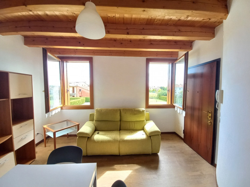 VICENZA-STRADA DI SAVIABONA: IN ELEGANTE RESIDENCE BILOCALE  ARREDATO CON POSTO AUTO COPERTO E CA...