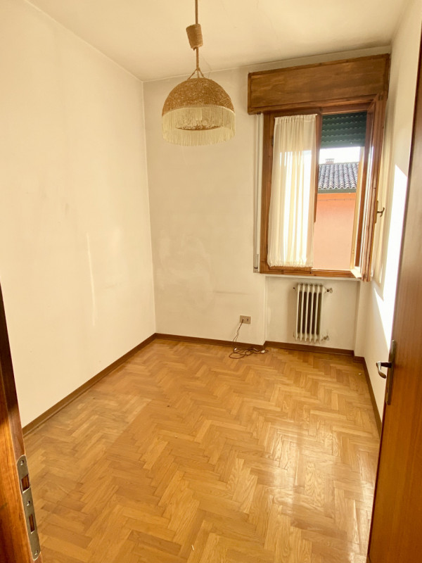 Inserita in un quartiere residenziale nel centro di Castelfranco V.to, proponiamo alla vendita un...