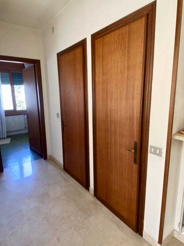 Inserita in un quartiere residenziale nel centro di Castelfranco V.to, proponiamo alla vendita un...
