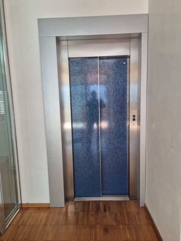 CAPANNONE INDUSTRIALE DI 2.000 MQ CON UFFICI DI 450 MQ E SCOPERTO ESCLUSIVO - Rif. A8318
Proponia...